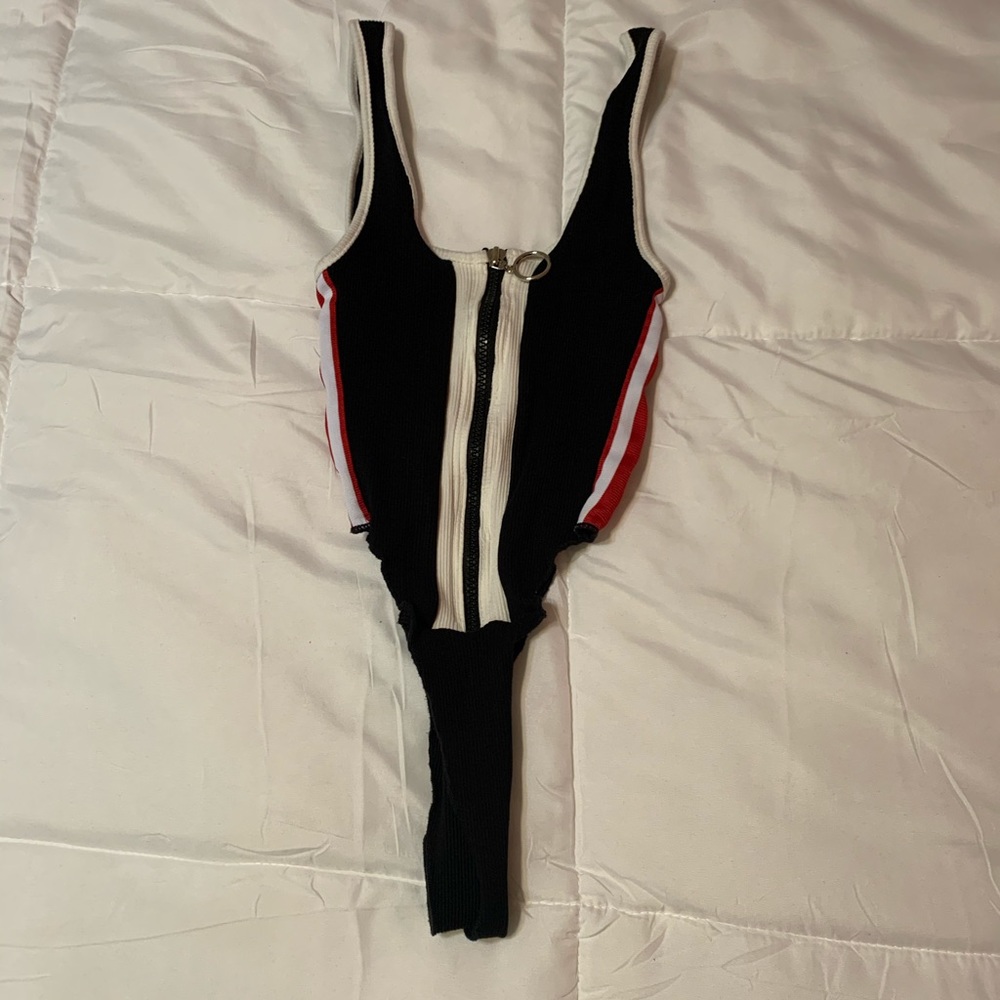 Body suit - Picture 2 of 3